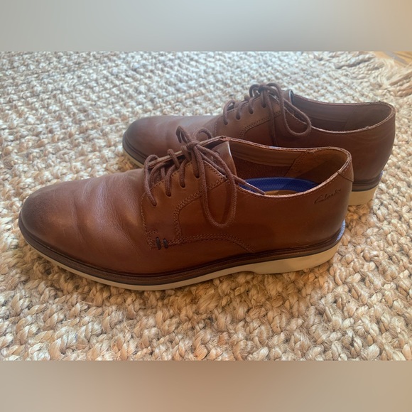 Clarks Malwood Plain Mens Dress Shoes - Picture 4 of 11